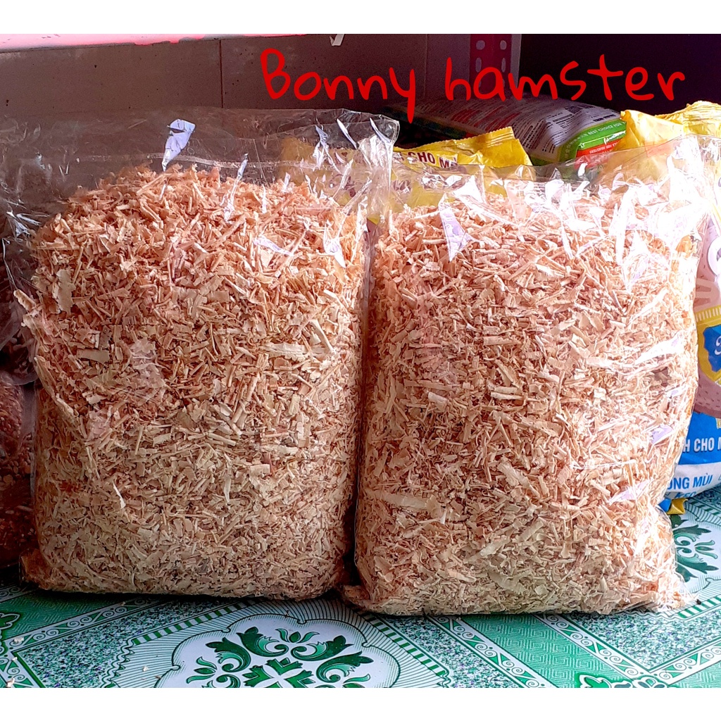Mùn cưa gỗ thông tơi xốp, hút ẩm , khử mùi cưc tốt dành cho hamster, sóc, bọ, nhím