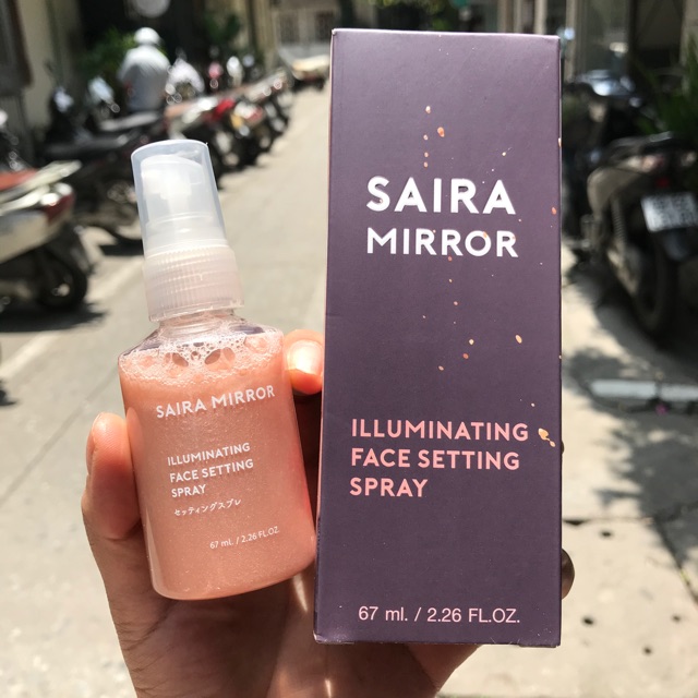 Xịt khoáng nhũ Saira Mirror