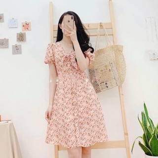 Váy hoa cổ nơ cúc gỗ
