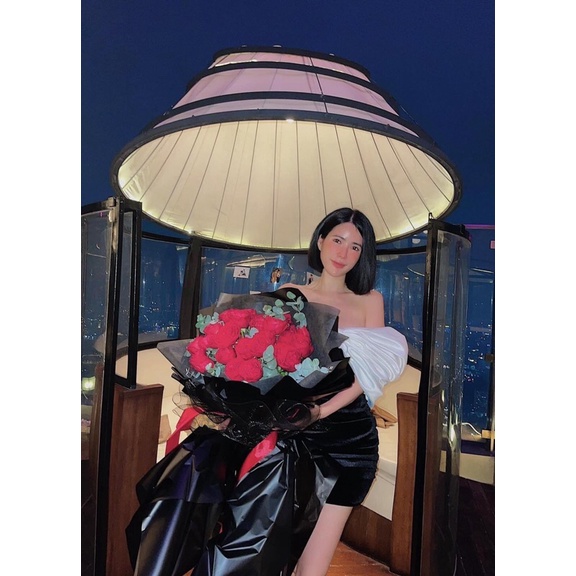 Đầm boby nhún trễ vai nơ cao