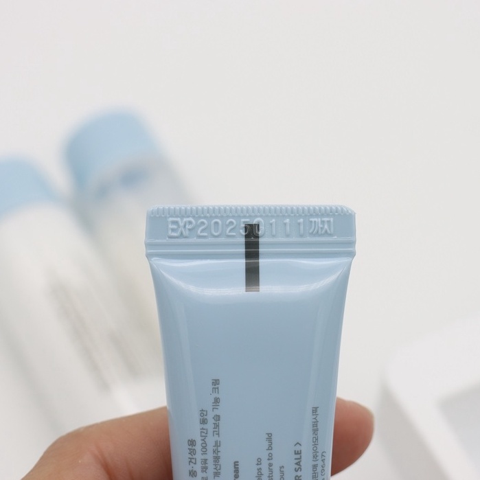 Kit Dưỡng Da mini 5 bước dành cho Da Khô Và Da Nhạy Cảm Laneige Water Bank Blue Hyaluronic