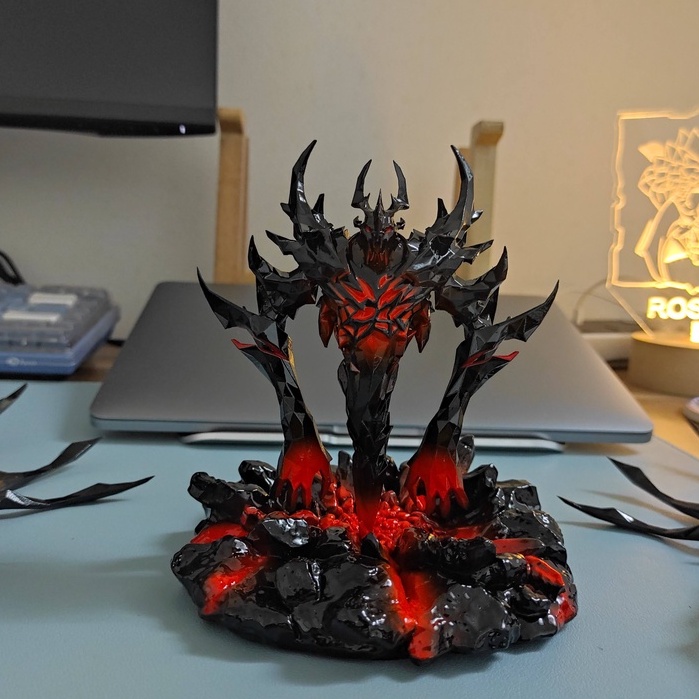 Mô hình Shadow Fiend Dota 2 nhựa phản quang handmade