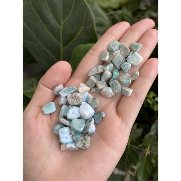 1v Vụn đá thiên nhiên nhiều màu trang trí -  one mini piece natural crystals