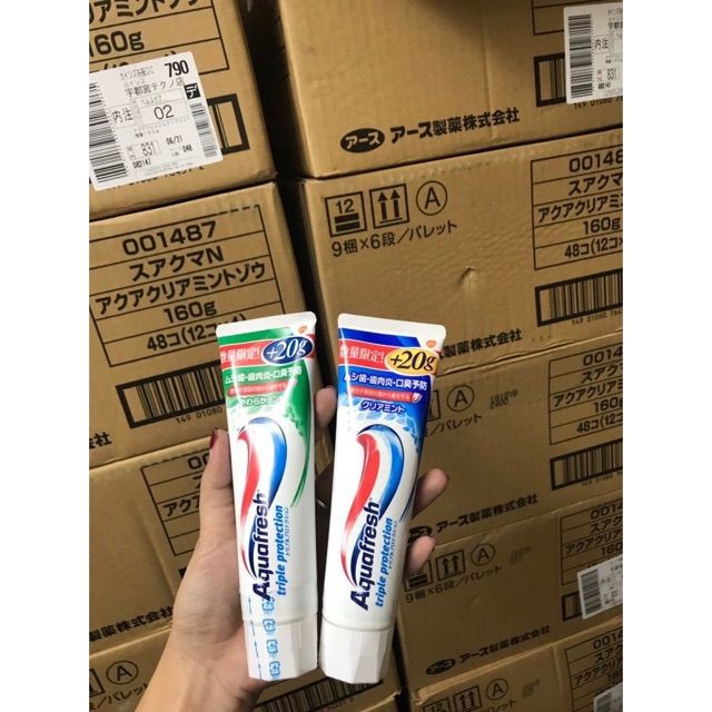 [Au- Sẵn] Kem đánh răng Aquafresh Nhật Bản