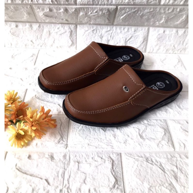 Dép bít mũi nam da mềm..màu vàng bò..sang trọng lịch lãm, mã SP14