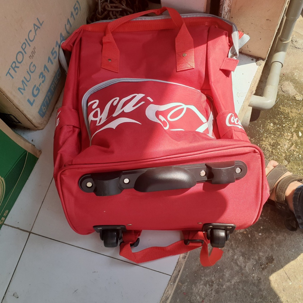 SALE SẬP SÀN BALO TAY KÉO CÓ BÁNH XE 3 NGĂN HÀNG QUÀ TẶNG COCA COLA