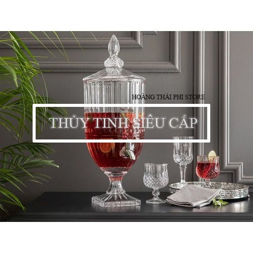 bình thủy tinh đựng nước có vòi