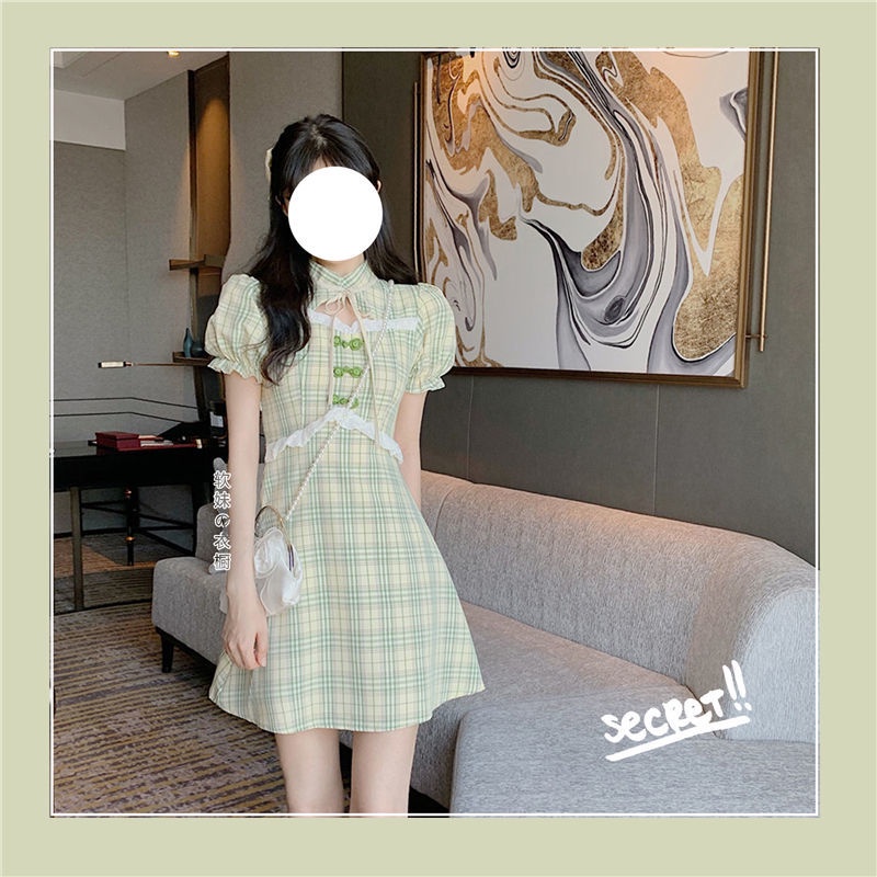 Đầm kiểu sườn xám cách tân màu xanh lá phong cách Pháp thời trang dành cho nữ