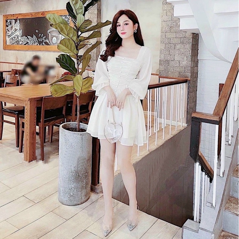 Đầm trắng nhúng trước tay dài