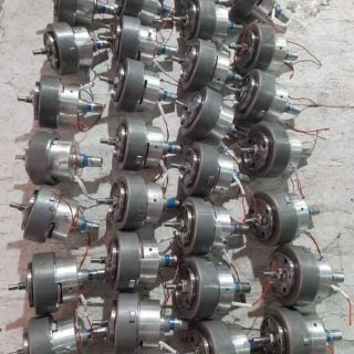 Cục máy phát điện mini gắn xe máy