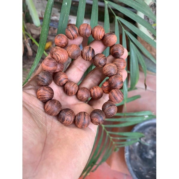 VÒNG TAY GỖ SƯA ĐỎ ,SƯA RỪNG TỰ NHIÊN.  HÀNG ĐỂ MỘC CÁC LOẠI.