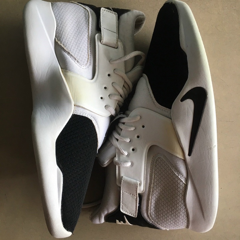 Giày chính hãng đã qua sử dụng