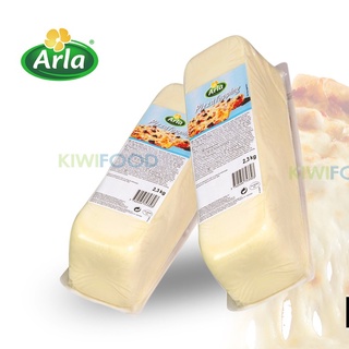 Phomai Mozzarella Topping Pizza hiệu Arla túi 2,3kg date 5/5/2022