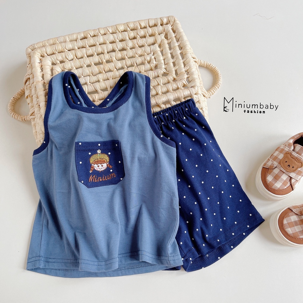 Bộ quần áo thiết kế 2 cotton dây cho bé gái phối túi thêu xinh xắn, miniumbabyfashion SB1226, bộ không tay hè