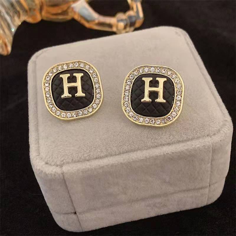 Bông tai nữ thương hiệu H vuông bản to màu đen viền đính đá sang trọng TB471