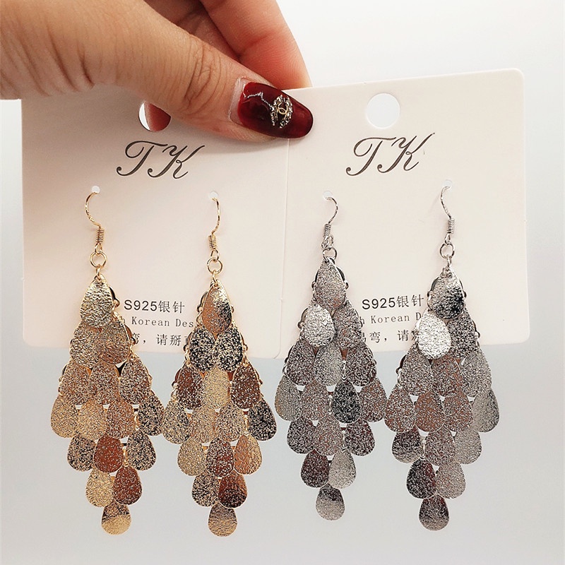 Hoa Tai Dáng Dài Hình Đồng Xu Phối Tua Rua Thời Trang Cho Nữ