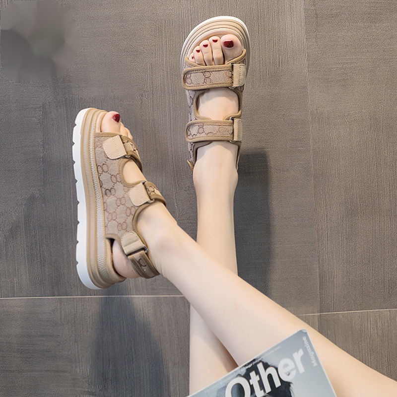 Dép Sandal Đế Dày Đi Biển Phong Cách Mới Dễ Phối Đồ Thời Trang Cho Nữ