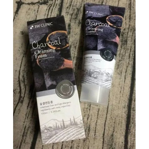 Sữa rửa mặt than hoạt tính làm sạch sâu 3W Clinic Charcoal Cleansing Foam 100ml