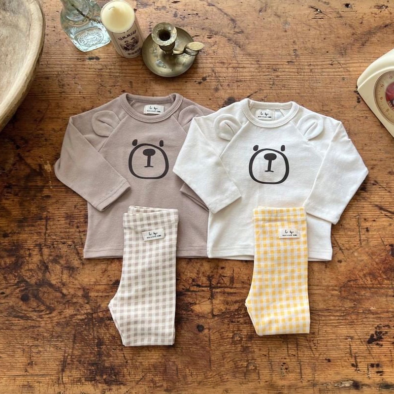 Set Áo Thun Tay Dài &amp; Quần Dài In Hình Gấu Dễ Thương Cho Bé 2340