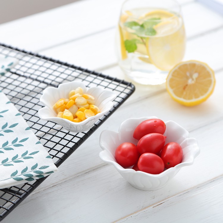 Bát ăn dặm hình hoa mai trắng - sứ trắng