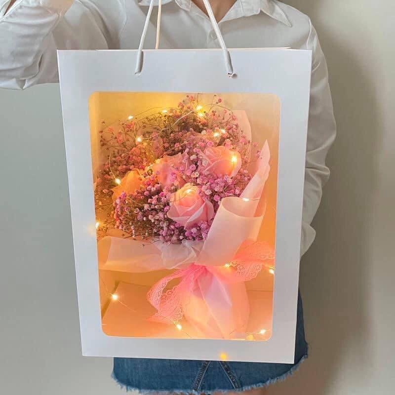 Set 02 Túi giấy mặt kính đựng hoa, bóng, quà tăng size 25x35cm