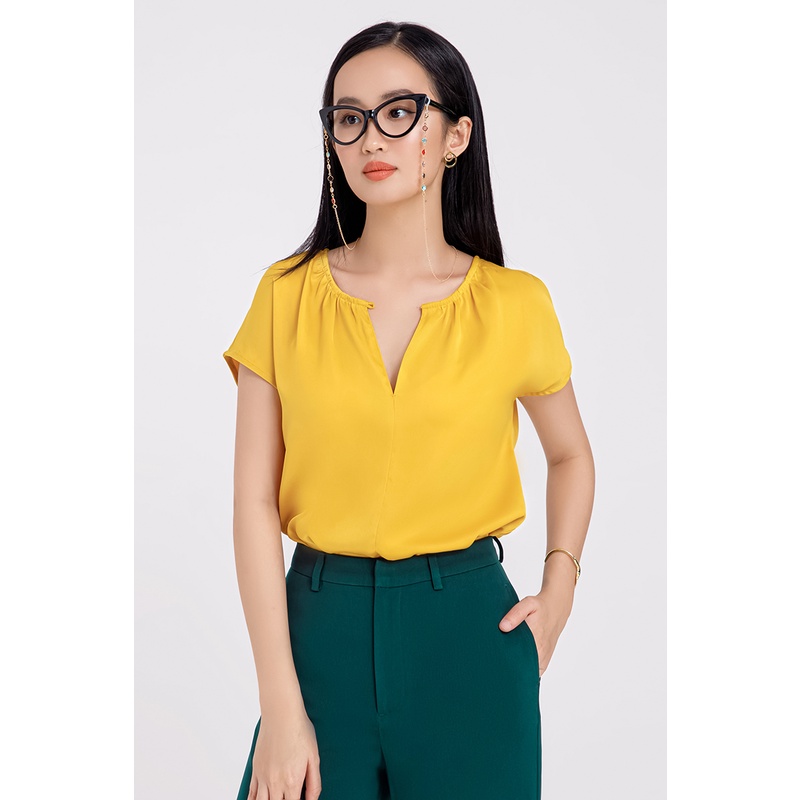 Áo kiểu nữ cổ tròn xếp ly , trang nhã, hiện đại Freelancer - FWBL21SS02C