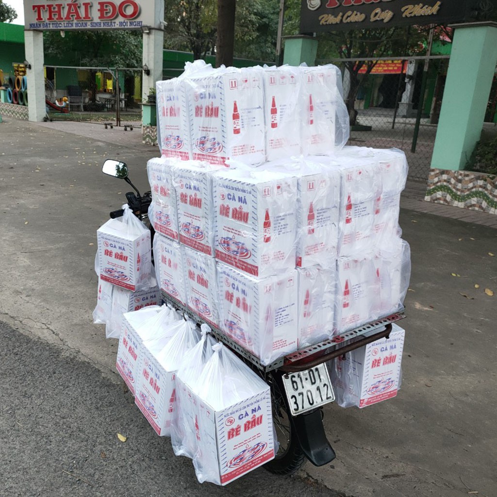 Nước mắm Bé Bầu loại thượng hạng chai tròn thủy tinh 500ml | Sản xuất theo phương pháp truyền thống thơm ngon đậm đà.