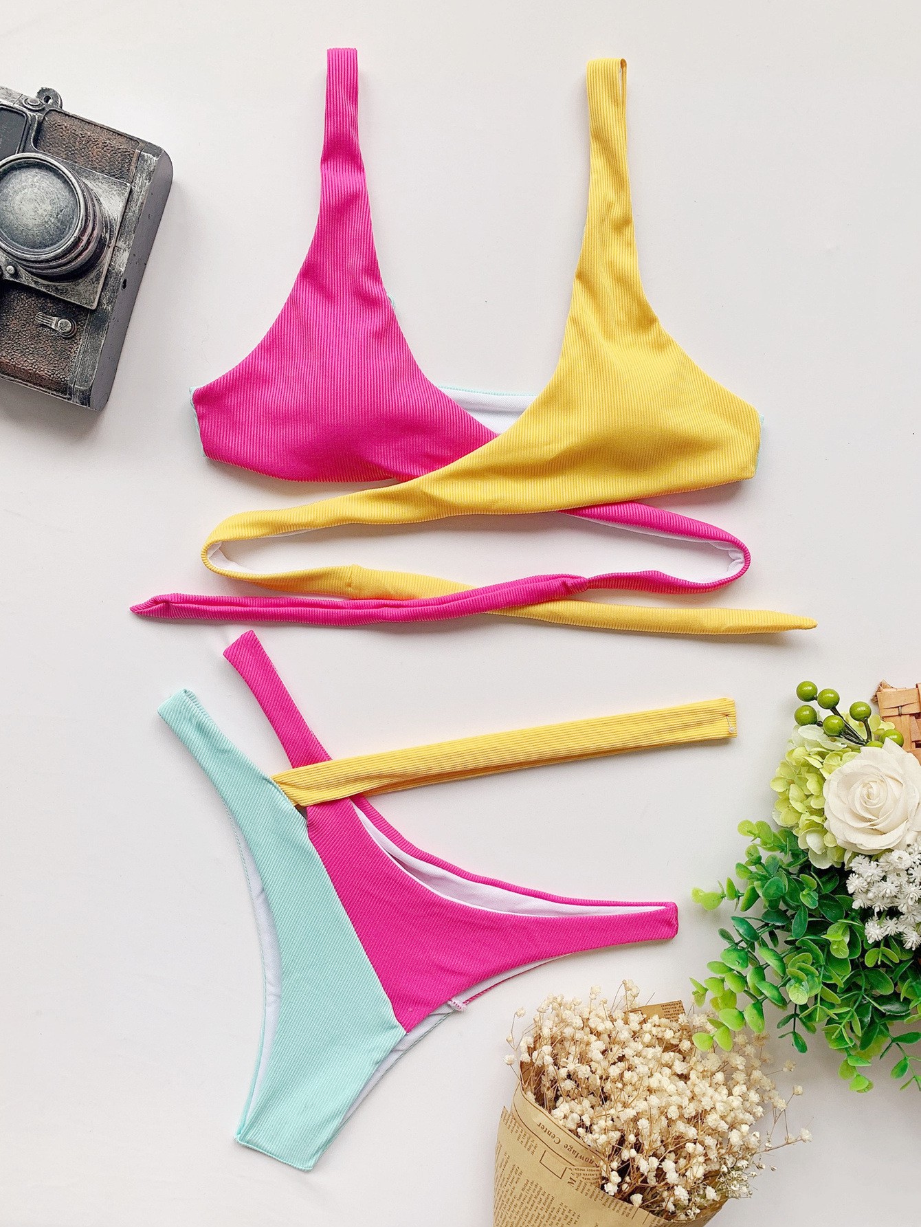 Bikini Phối Dây Chéo Màu Vàng Hồng | BigBuy360 - bigbuy360.vn