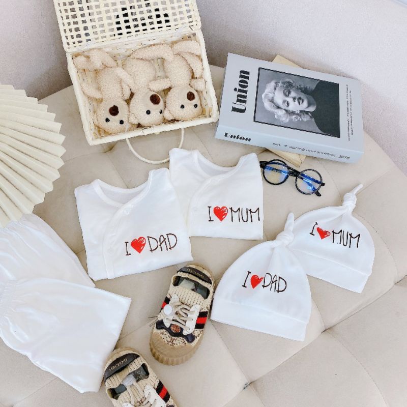 Bộ Quần Áo Dài Sơ Sinh Kèm Mũ Dad Mum, Vải Cotton Trắng Mềm Mịn