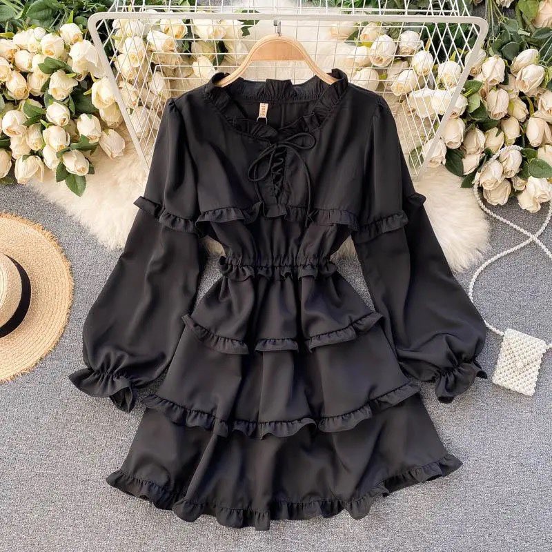 Đầm tầng trắng / đen dễ thương - D36