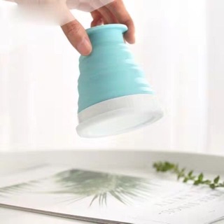 Cốc silicon gấp gọn có nắp đậy