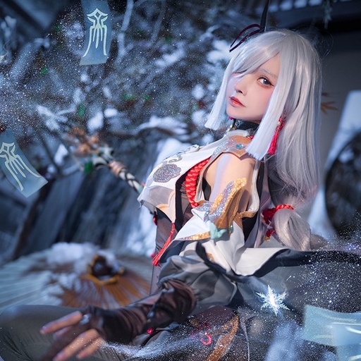 Trang phục COSPLAY Shenhe trong Genshin Impact