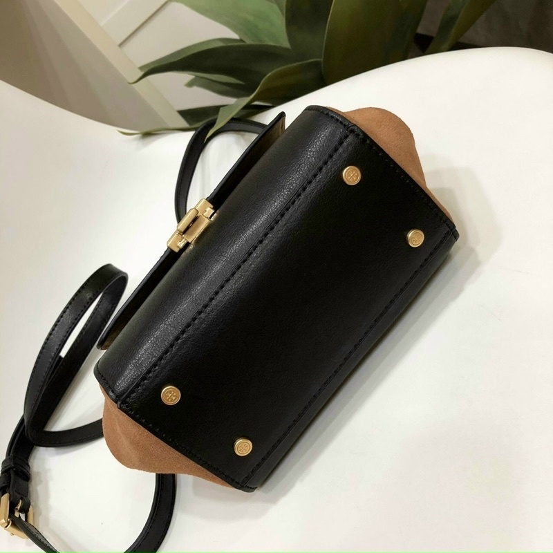 Túi Tory burch khoá chữ T