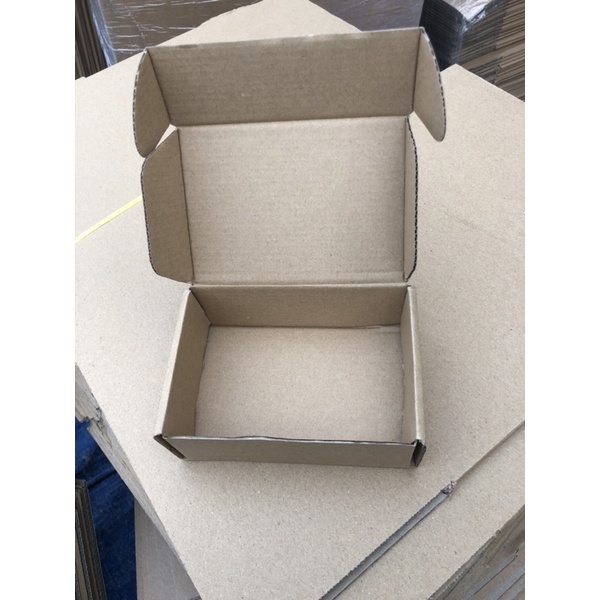 15x10x5 hộp carton nắp gài