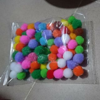 hạt bông pompom
