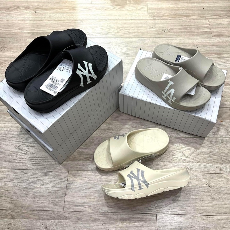 Dép MLB Chunky New York Yankees Có Sẵn *REAL-AUTHENTIC*