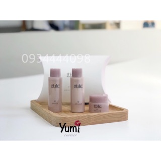 Bộ dưỡng ẩm Hanyul giúp da sáng mịn