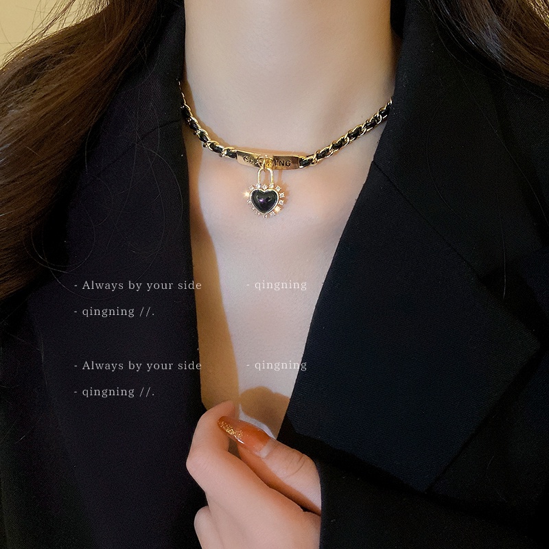 Vòng Cổ Choker Dây Da Mặt Khóa Trái Tim Đính Đá Kim Cương Cao Cấp Sang Trọng