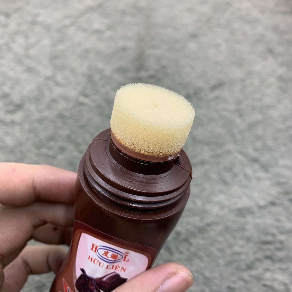 Xi nước đánh giày đóng chai tiện dụng