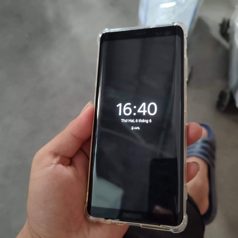 Điện thoại Sony xz3 - một chiếc duy nhất - máy 98% rất mới