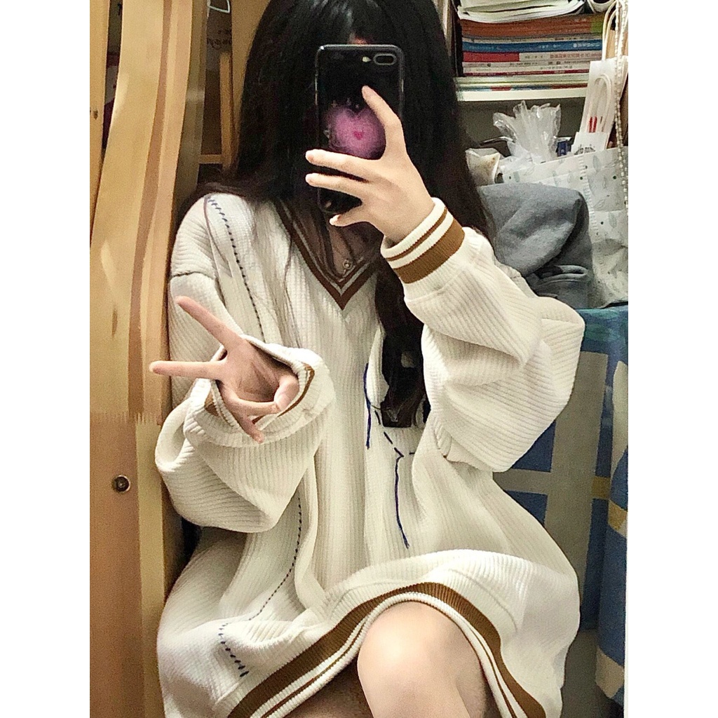 Áo Nỉ Nữ Dài Tay Cổ Chữ V Form Rộng Thời Trang Hàn