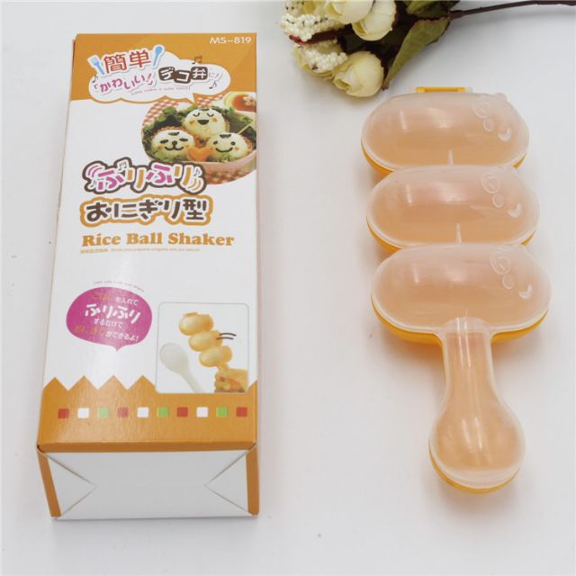 Bộ Khuôn Lắc Kèm Thìa Cao Cấp Tạo Hình Cơm Nắm Cho Bé Ăn Dặm Babibu
