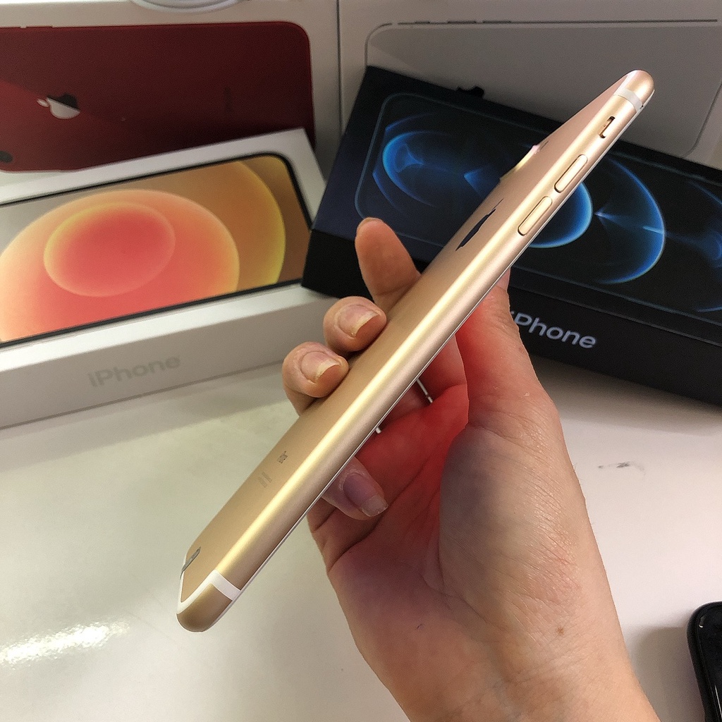 Điện thoại khung nhôm nguyên khối i.p 7 plus Dung lượng 64/128/256GB Màn hình lớn .BH 12tháng