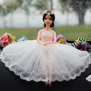 Búp bê cô dâu váy trắng bồng bềnh 