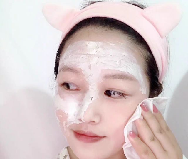 Mặt nạ đất sét hoa anh đào Sakura Mud Mask hãng Laikou