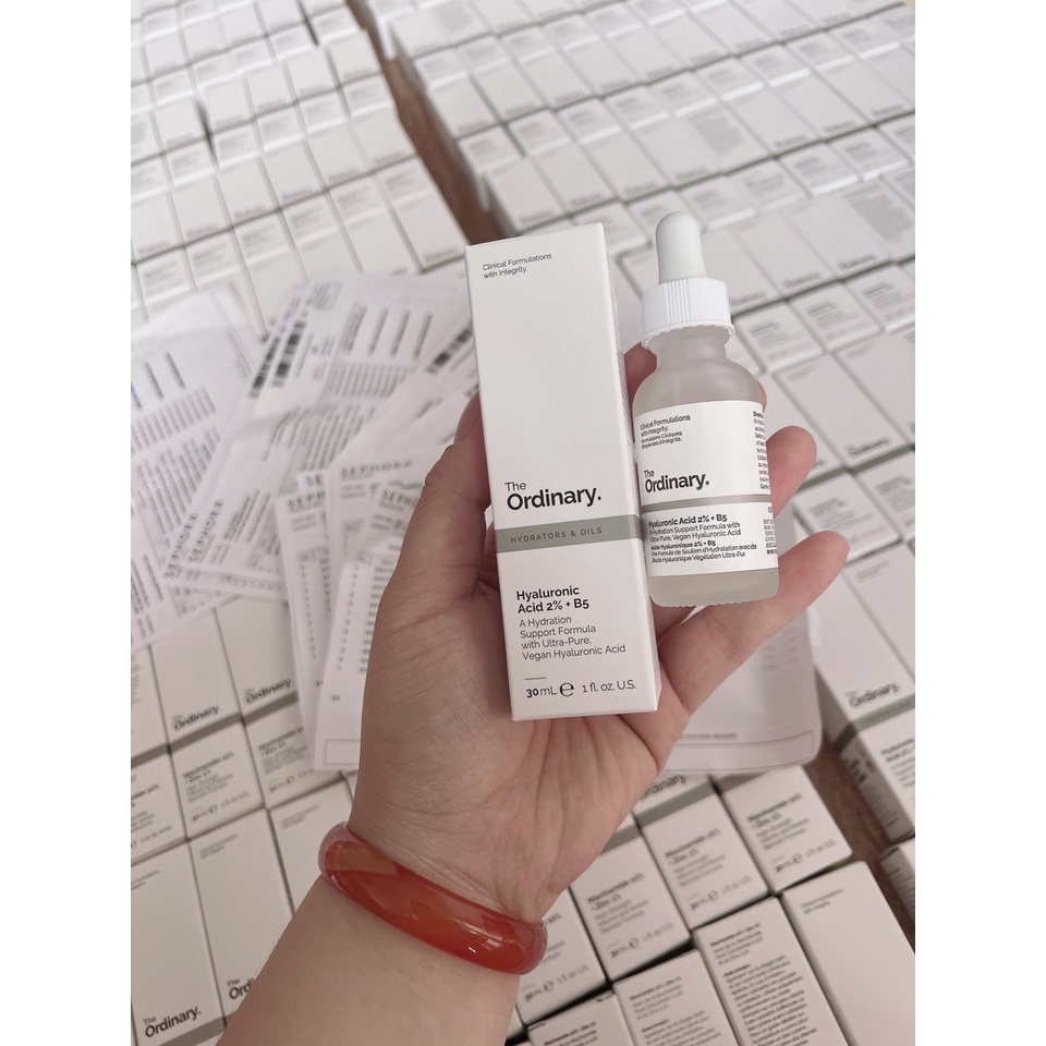 𝐒𝐞𝐫𝐮𝐦 𝐓𝐡𝐞 𝐎𝐫𝐝𝐢𝐧𝐚𝐫𝐲 𝐇𝐲𝐚𝐥𝐮𝐫𝐨𝐧𝐢𝐜 𝐀𝐜𝐢𝐝 𝟐% + 𝐁𝟓 𝐒𝐞𝐫𝐮𝐦 30ml