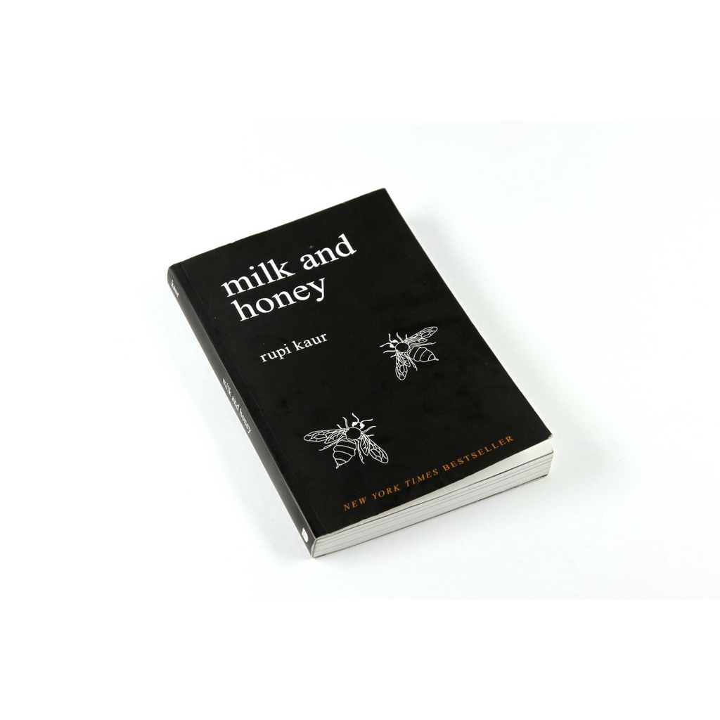 Milk and Honey - Poetry - Bìa Mềm