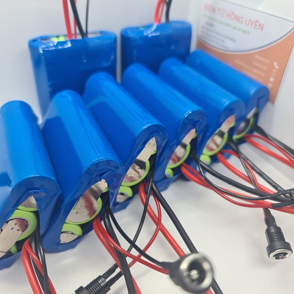 Khối pin 3S 12.6V - 2600mAH (2,6AH). Dòng xả cao 40A (Mua 2 khối tặng sạc 3S 12.6V 2A)