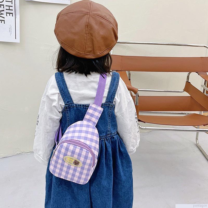 Túi xách đeo chéo ngực in kẻ sọc caro chỉnh được cho trẻ em