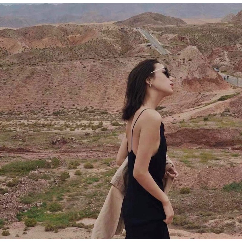 Váy 2 dây yếm bozip dành cho nữ | BigBuy360 - bigbuy360.vn